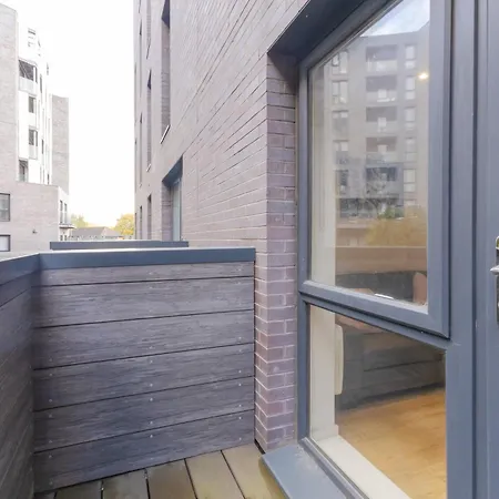 Warm 2 Bedroom Apartment 15 Min Walk To Etihad Stadium And City Center-3